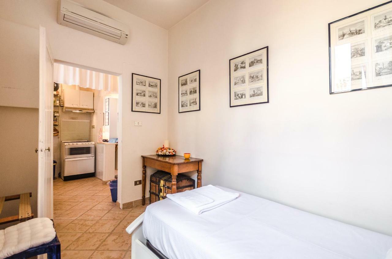 Lupari Apartment, Palazzo Storico Sotto Le Due Torri โบโลญญา ภายนอก รูปภาพ